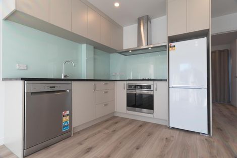 Photo of property in 2/268a Onewa Road, Birkenhead, Auckland, 0626