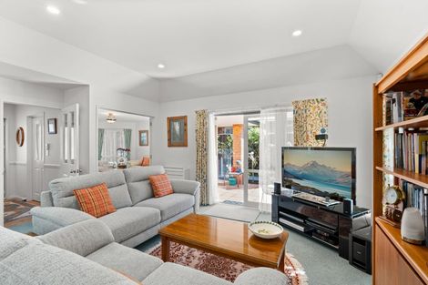 Photo of property in 5 Amesbury Mews, Avonhead, Christchurch, 8042