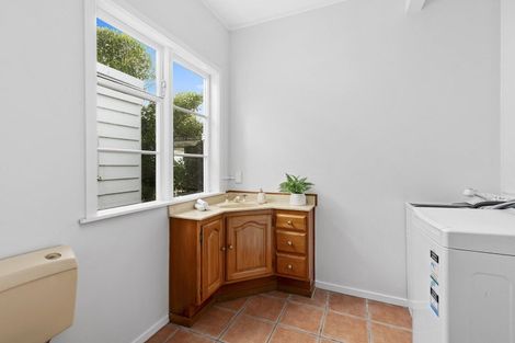 Photo of property in 14 Highbury Crescent, Highbury, Wellington, 6012