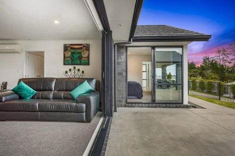 Photo of property in 104 Solan Drive, Waimauku, 0812