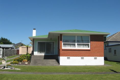 Photo of property in 14 Thomson Street, Gisborne, 4010