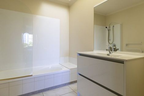 Photo of property in 28 Lakeridge Close, Rangatira Park, Taupo, 3330