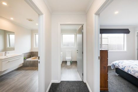 Photo of property in 10 Silicon Way, Fitzherbert, Palmerston North, 4410