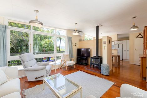 Photo of property in 6 Ardal Grove, Tirohanga, Lower Hutt, 5010