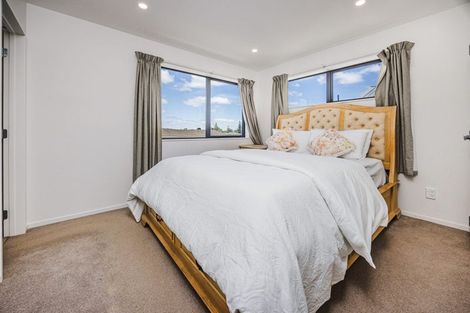 Photo of property in 27c Megan Avenue, Pakuranga Heights, Auckland, 2010