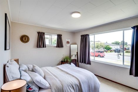 Photo of property in 50 Trigg Crescent, Taradale, Napier, 4112