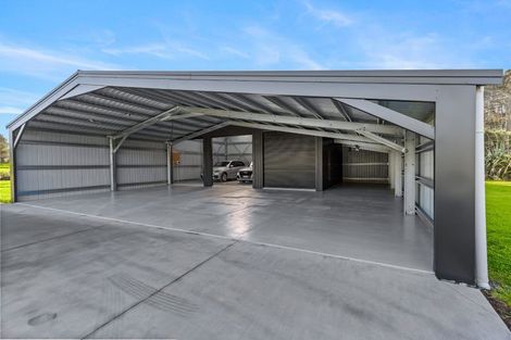 Photo of property in 121 Valley Road, Waimauku, 0881