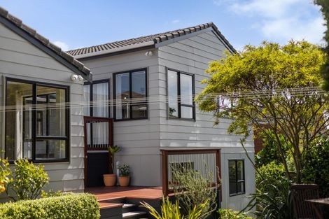 Photo of property in 9 Kinnel Grove, Papakowhai, Porirua, 5024