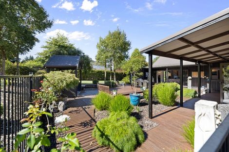 Photo of property in 29 Glen Mohr, Acacia Bay, Taupo, 3385