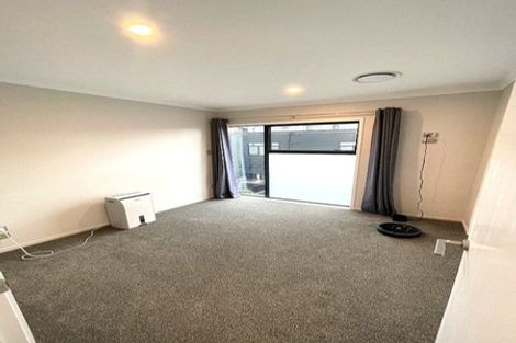 Photo of property in 4 Tuamaka Lane, Hobsonville, Auckland, 0616