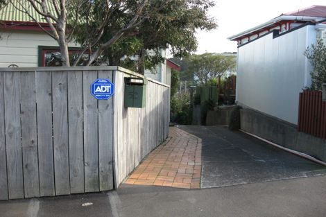 Photo of property in 52 Overtoun Terrace, Hataitai, Wellington, 6021