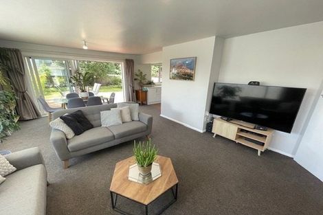 Photo of property in 6 Sevenoaks Drive, Bryndwr, Christchurch, 8053