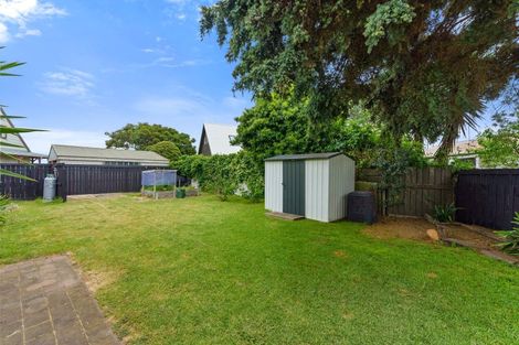 Photo of property in 24 Norfolk Crescent, Otaki Beach, Otaki, 5512