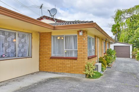 Photo of property in 2/11 Berwyn Avenue, Takanini, 2112