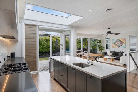 Photo of property in 10 Asquith Avenue, Mount Albert, Auckland, 1025