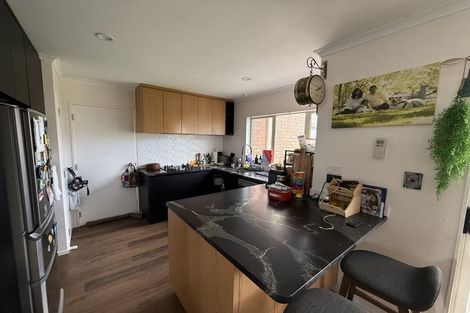 Photo of property in 11 Charta Place, Sunnyvale, Auckland, 0612
