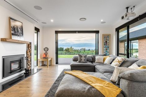 Photo of property in 27 Church View Road, Waiau Pa, Pukekohe, 2679