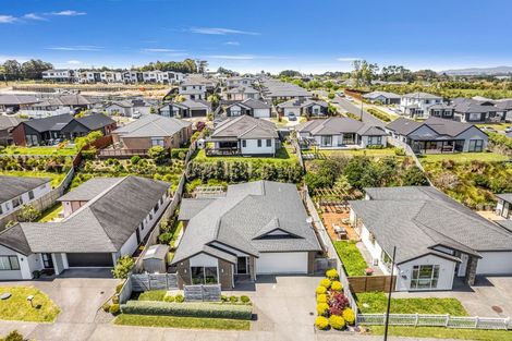 Photo of property in 21 Jeroboam Loop, Kumeu, 0810