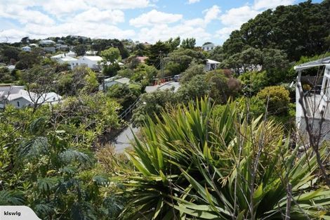 Photo of property in 191 Seatoun Heights Road, Miramar, Wellington, 6022