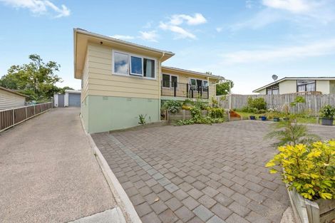 Photo of property in 4 Galilee Avenue, Red Hill, Papakura, 2110