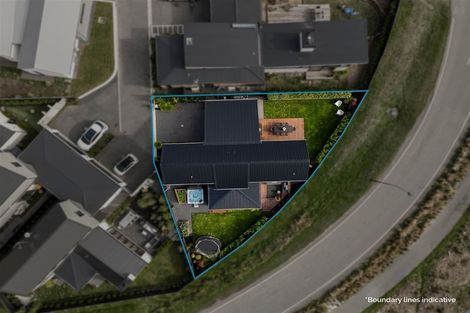 Photo of property in 5 Betty Roberts Lane, Cracroft, Christchurch, 8022