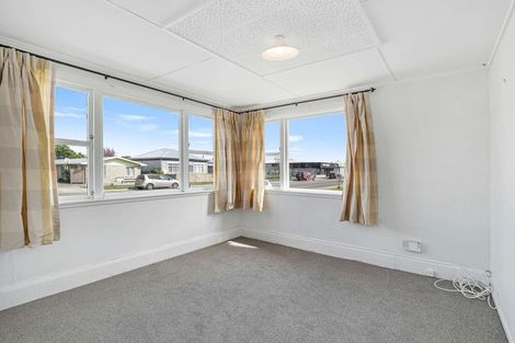 Photo of property in 21 Edgeware Road, Palmerston North, 4410