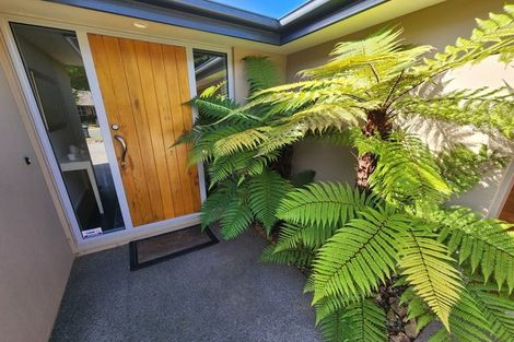 Photo of property in 26 Pohutukawa Crescent, Parklands, Christchurch, 8083
