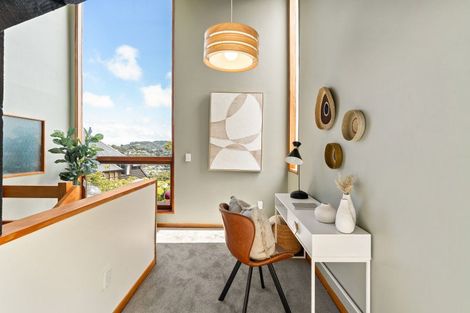 Photo of property in 52 Amapur Drive, Khandallah, Wellington, 6035