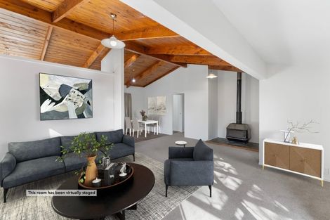 Photo of property in 14 Poneke Drive, Waikanae, 5036