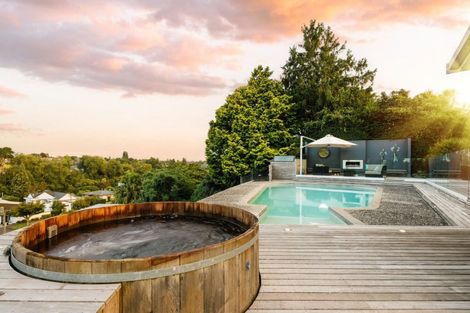 Photo of property in 42 Beerescourt Road, Beerescourt, Hamilton, 3200