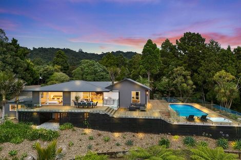 Photo of property in 91 Mountain Road, Henderson Valley, Auckland, 0612