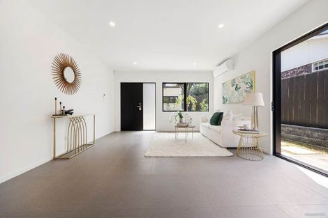 Photo of property in 11d Rene Place, Sunnyhills, Auckland, 2010