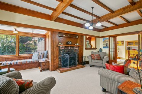 Photo of property in 124 Pendarves Street, New Plymouth, 4312