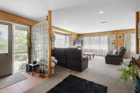 Photo of property in 12 Frank Frethey Place, Highlands Park, New Plymouth, 4312