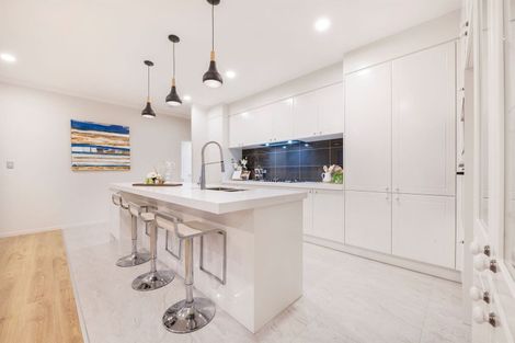 Photo of property in 84 Tir Conaill Avenue, Flat Bush, Auckland, 2019