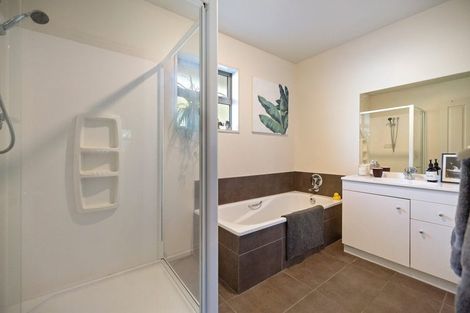 Photo of property in 65 Howards Drive, Lake Hayes, Queenstown, 9304