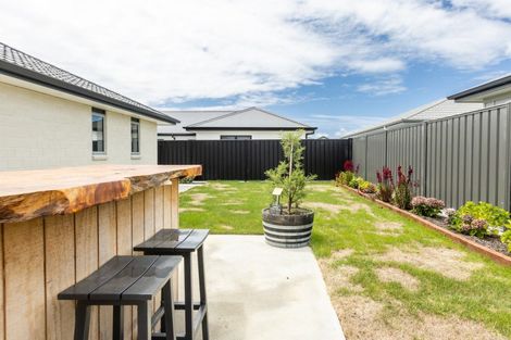 Photo of property in 14 Rangataiki Place, Te Awa, Napier, 4110