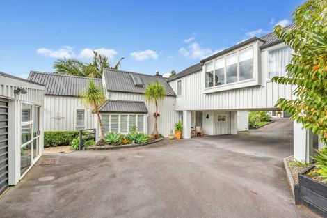 Photo of property in 217 Point View Drive, East Tamaki Heights, Auckland, 2016