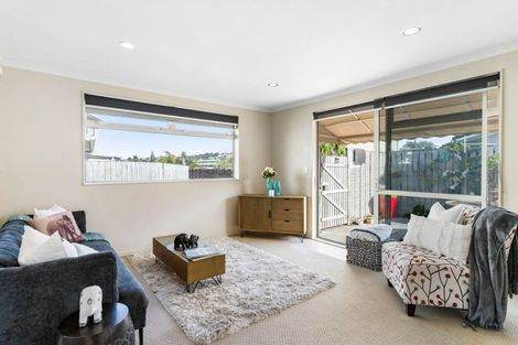 Photo of property in 56a Florence Avenue, Orewa, 0931