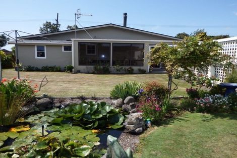 Photo of property in 1961 Parewanui Road, Parewanui, Bulls, 4894
