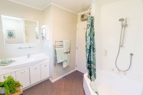 Photo of property in 33 Thimble Lane, Whitby, Porirua, 5024