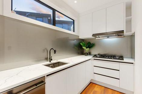 Photo of property in 4 Taku Close, Long Bay, Auckland, 0630