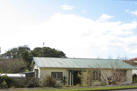 Photo of property in 57 Waiwaka Terrace, Strandon, New Plymouth, 4312