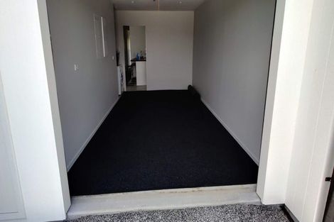 Photo of property in 21 Regiment Road, Papakura, 2110