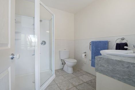 Photo of property in 3/90 Albany Highway, Greenhithe, Auckland, 0632
