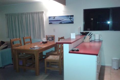 Photo of property in 30 Holiday Road, Stanmore Bay, Whangaparaoa, 0932