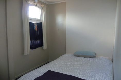 Photo of property in 10 Levy Street, Mount Victoria, Wellington, 6011
