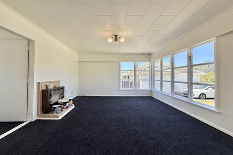Photo of property in 12 Davis Grove, Wainuiomata, Lower Hutt, 5014