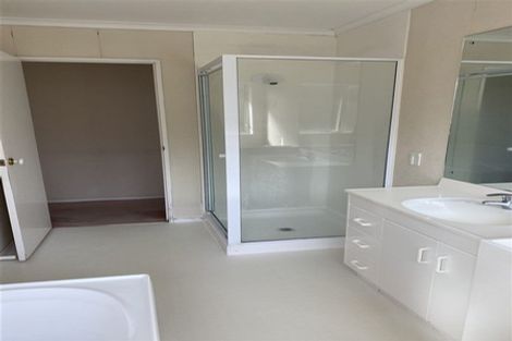 Photo of property in 2/36 West Fairway, Golflands, Auckland, 2013