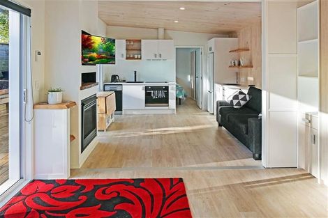 Photo of property in 80 Park Hill Road, Birkenhead, Auckland, 0626